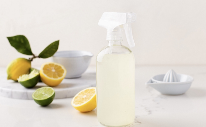 Hướng dẫn mẹ cách xử lý nệm bị đái dầm hiệu quả vượt trội 4 Bạn có thể áp dụng cách xử lý nệm bị đái dầm sử dụng bột baking soda, nước cốt chanh và muối