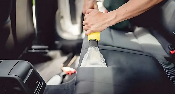 Dịch vụ giặt ghế xe ô tô uy tín, chuyên nghiệp giá tốt 1 Hãy liên hệ dịch vụ giặt ghế xe ô tô chuyên nghiệp để làm sạch nội thất xe định kỳ