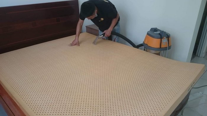 Dịch vụ giặt nệm ở Tân Uyên – Giặt sạch, Diệt Khuẩn 2 Bạn cần giặt nệm ở Tân Uyên, hãy liên hệ với Vệ Sinh Sao Việt để nhận được dịch vụ tốt nhất