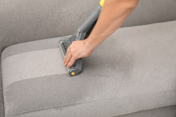 Đơn vị giặt sofa ở Dĩ An - Giặt sạch, Diệt khuẩn 4 Dịch Vụ Vệ Sinh Sao Việt cam kết chất lượng sạch sẽ, hiệu quả, an toàn