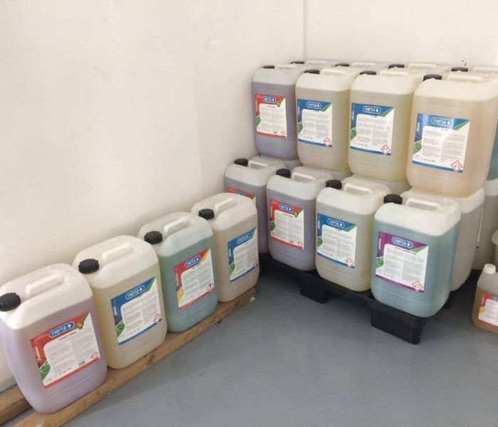 hoa-chat-ve-sinh-cong-nghiep