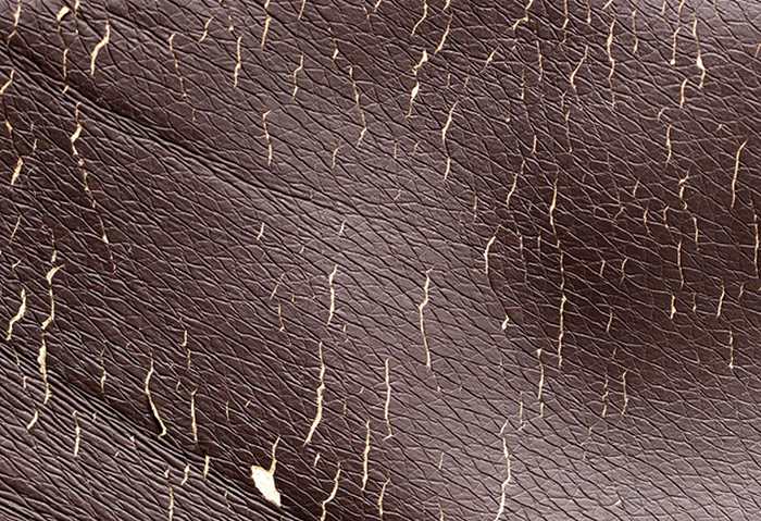 Cách khắc phục sofa da bị rách đơn giản, hiệu quả 3 Cách xử lý sofa da bị rách khá đơn giản khi thực hiện đúng kỹ thuật