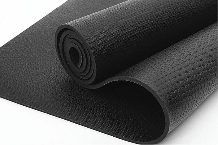 Các loại thảm trải sàn văn phòng phổ biến nhất hiện nay 3 Thảm cao su chống trơn